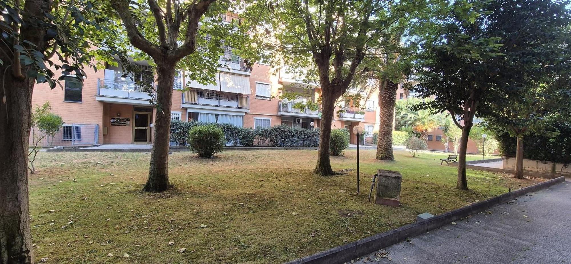 Eur Fenix Apartment Free Parking Family Roma Esterno foto